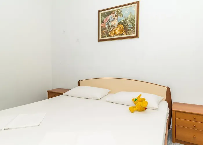 Ana * 비오그라드나모루