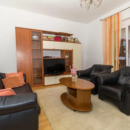 Ana Apartman