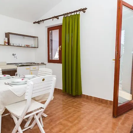 Apartment Ana *